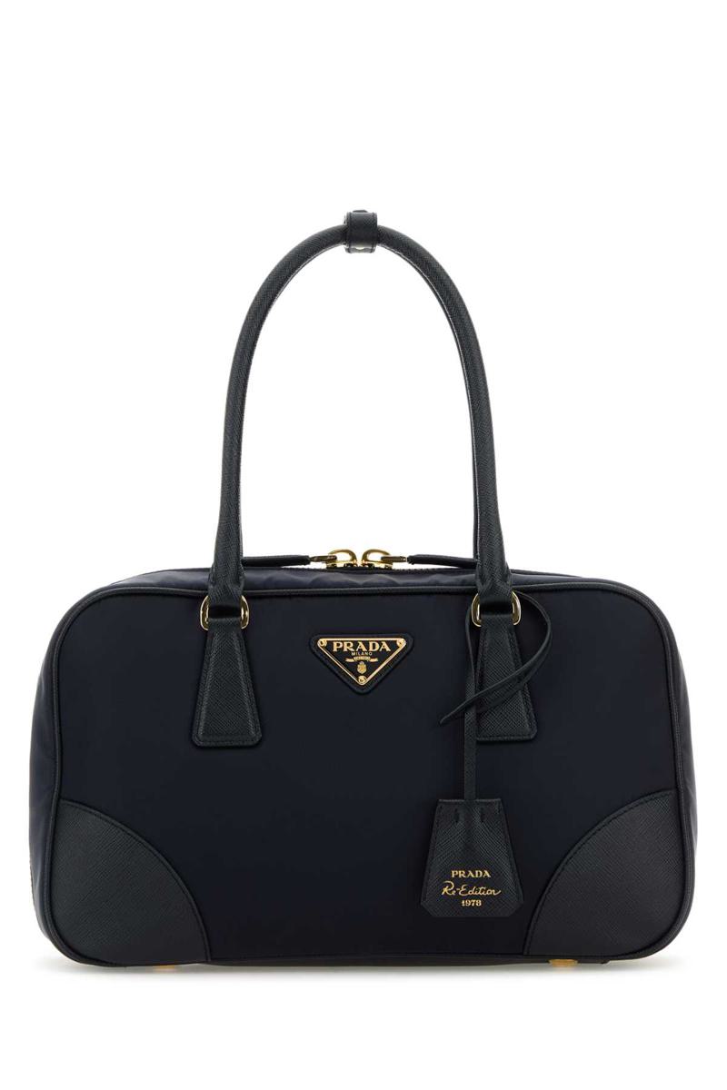Prada handväskor.