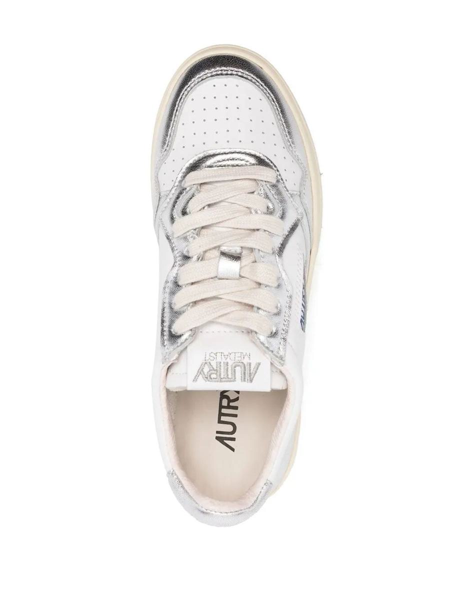 Autry "Medalist Low" Spegelfärgade Lädersneakers Skor