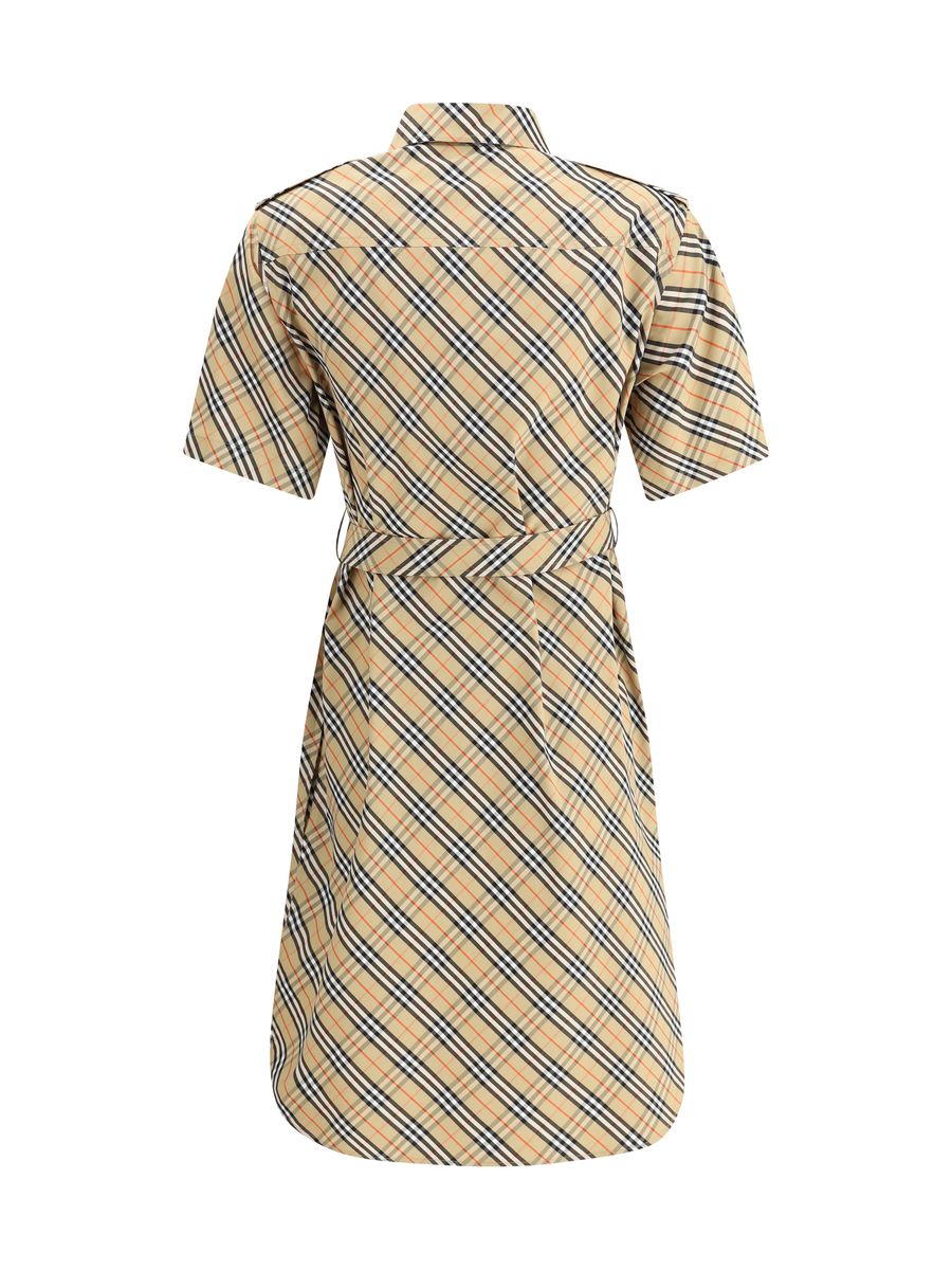 Burberry-klänningar
