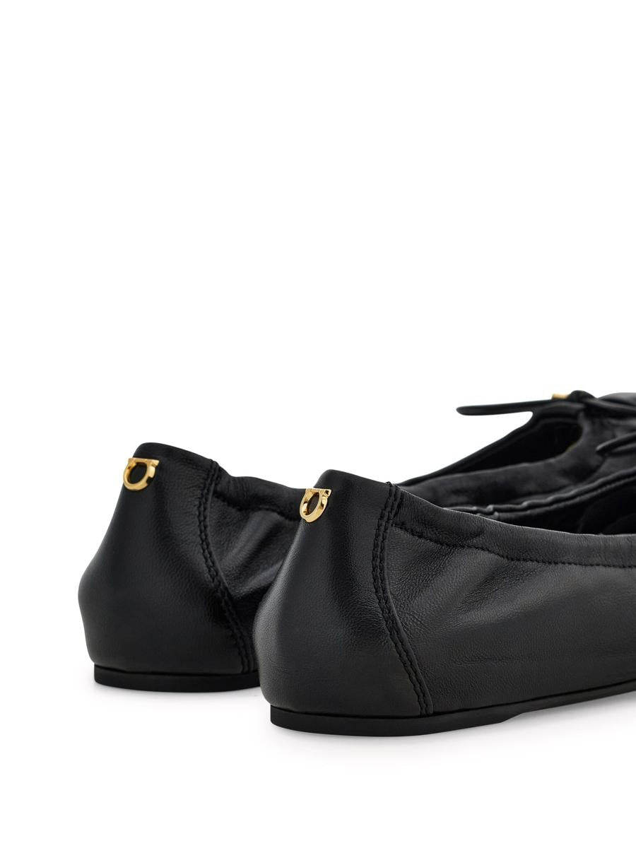 Salvatore Ferragamo platta skor