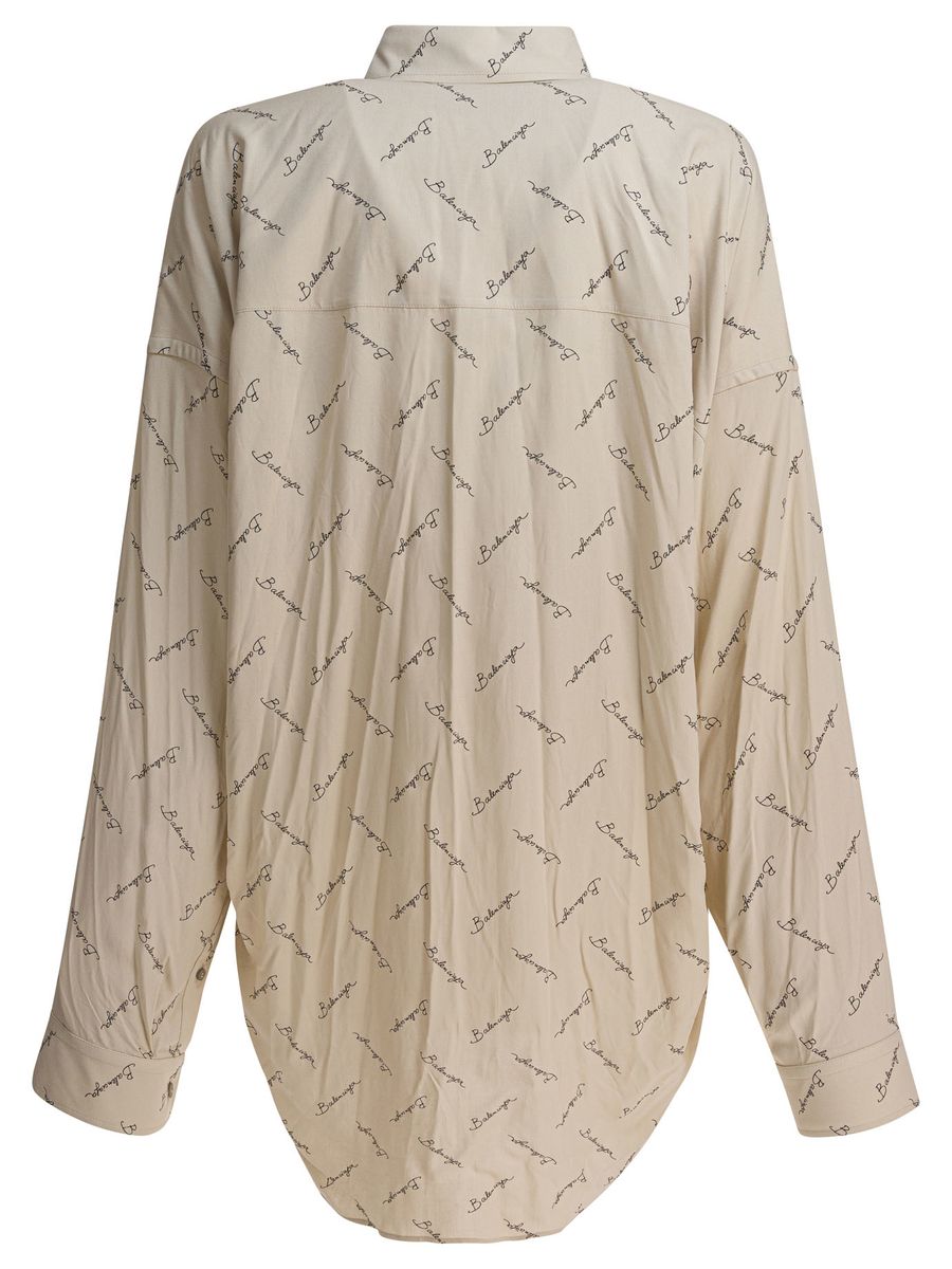 Balenciaga-skjortor