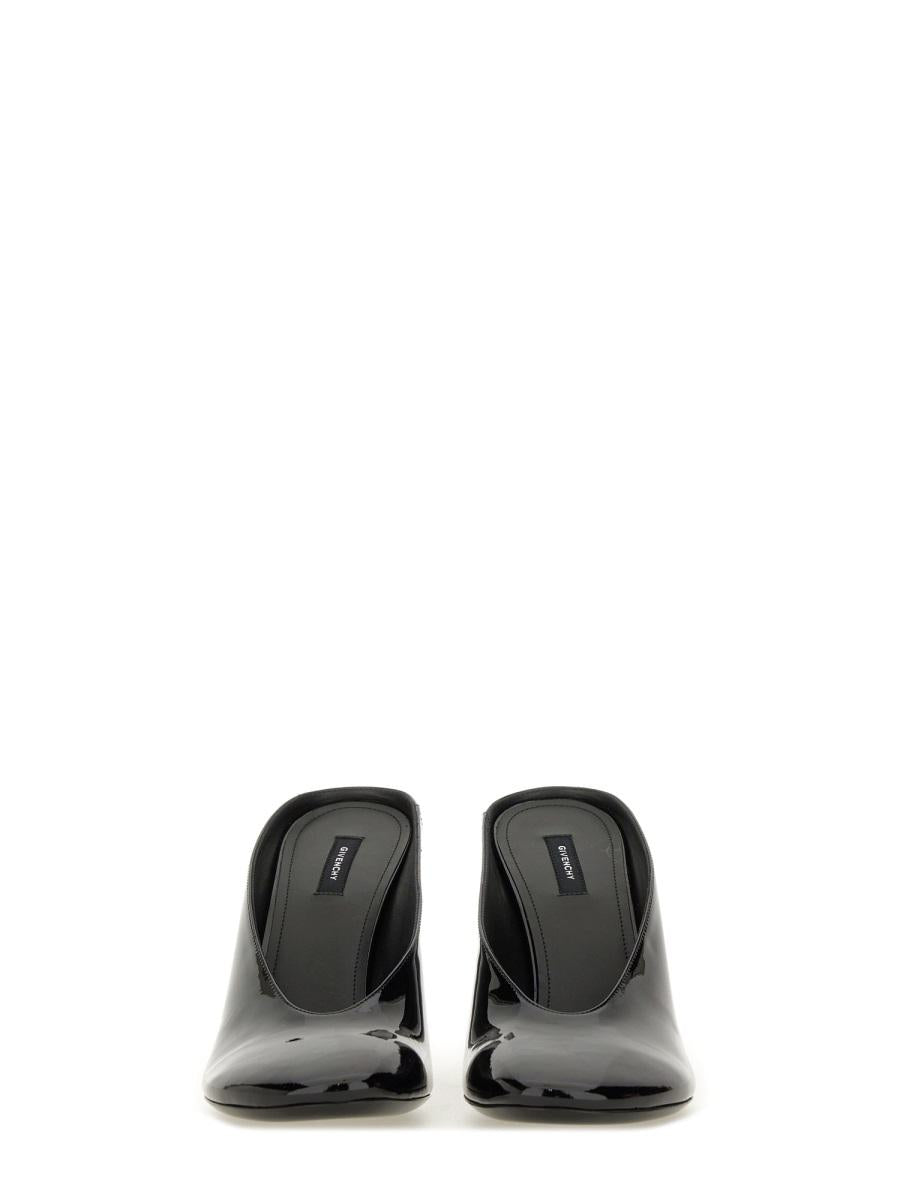 Givenchy "Sculpted" Läderpumps