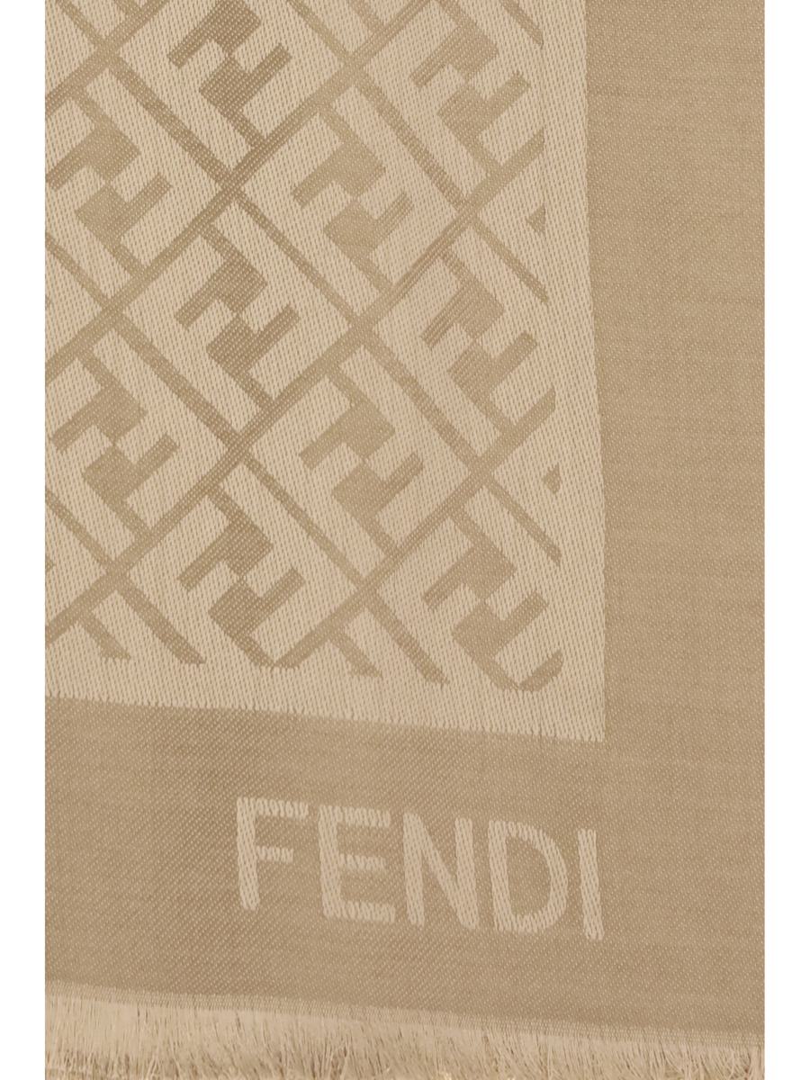 Fendi-halsdukar