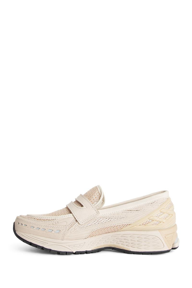 Nya balanssneakers