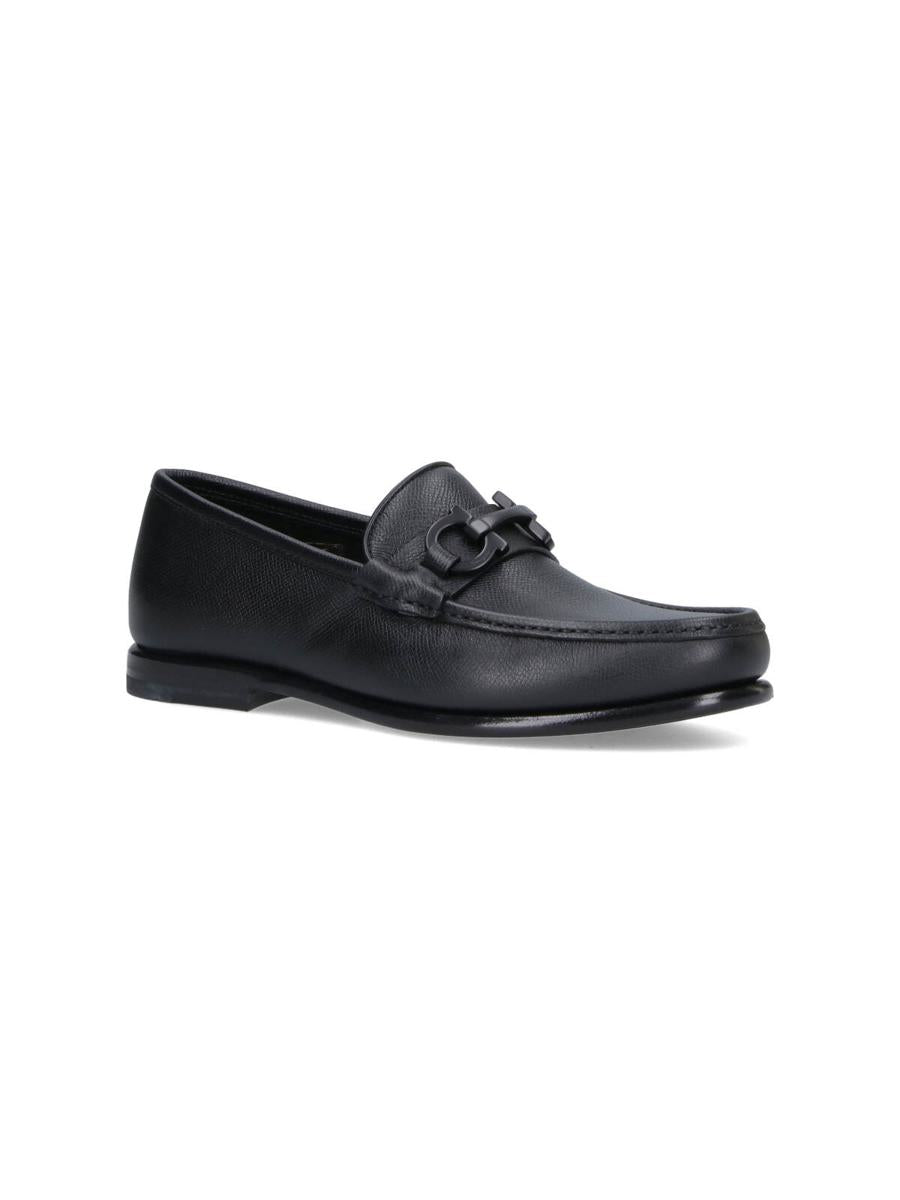 Salvatore Ferragamo platta skor