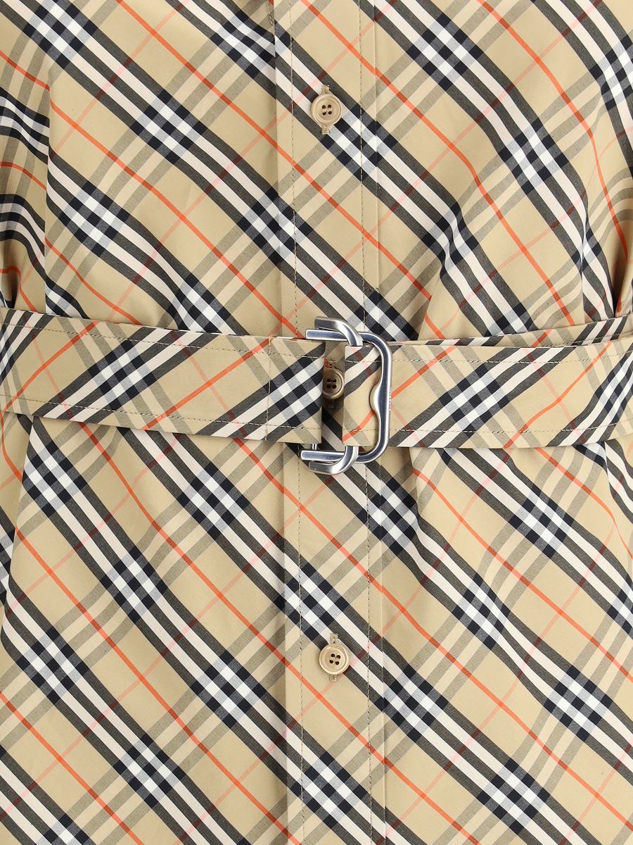 Burberry-klänningar