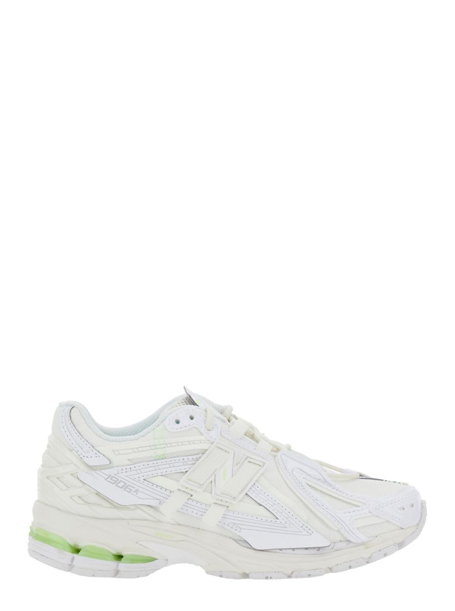 '1906R' Vita Sneakers Med Meshdesign Och Sidologotyp I Syntetfiber Unisex