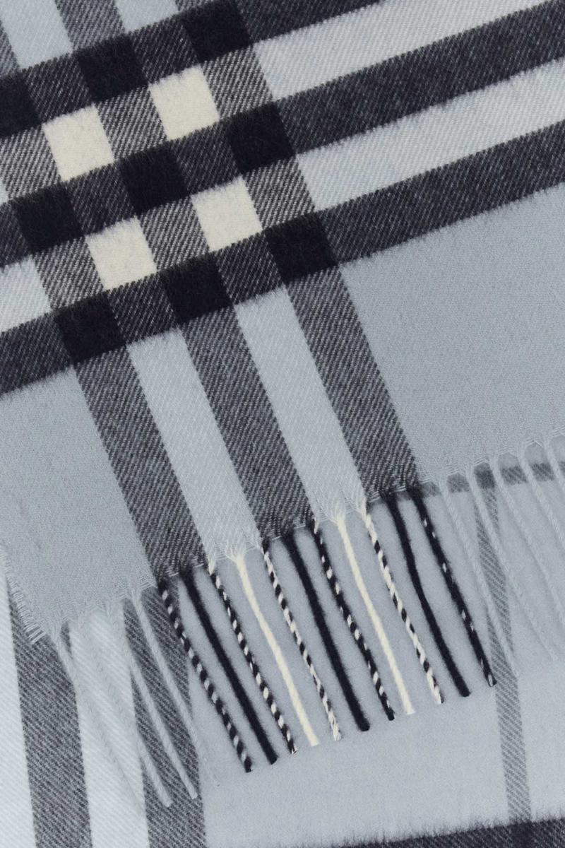 Burberry Halsdukar Och Foularder
