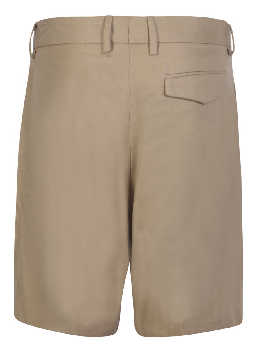 Kostym i shorts