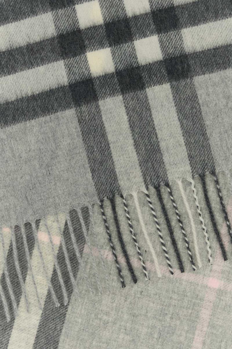 Burberry Halsdukar Och Foularder