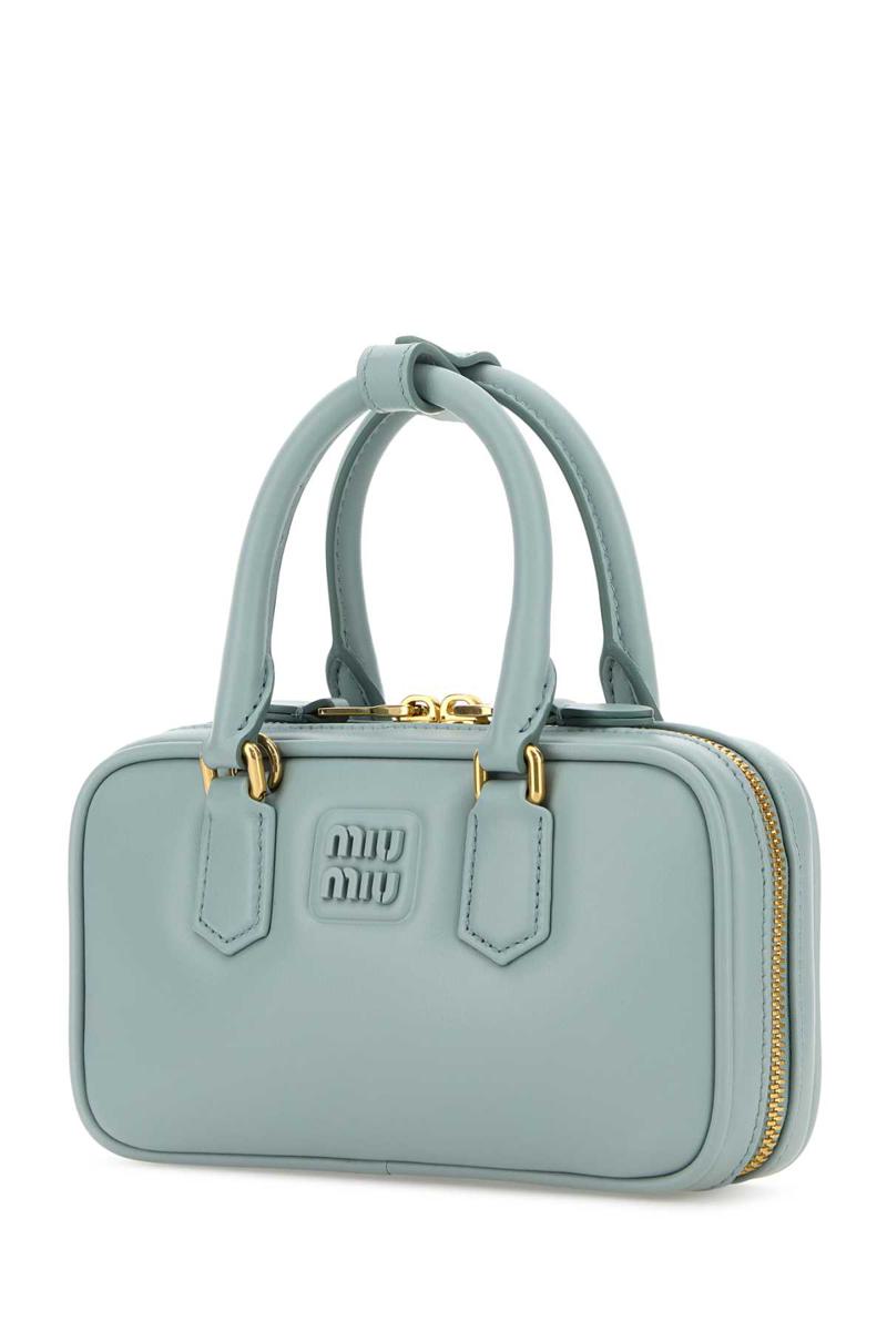 Miu Miu handväskor.