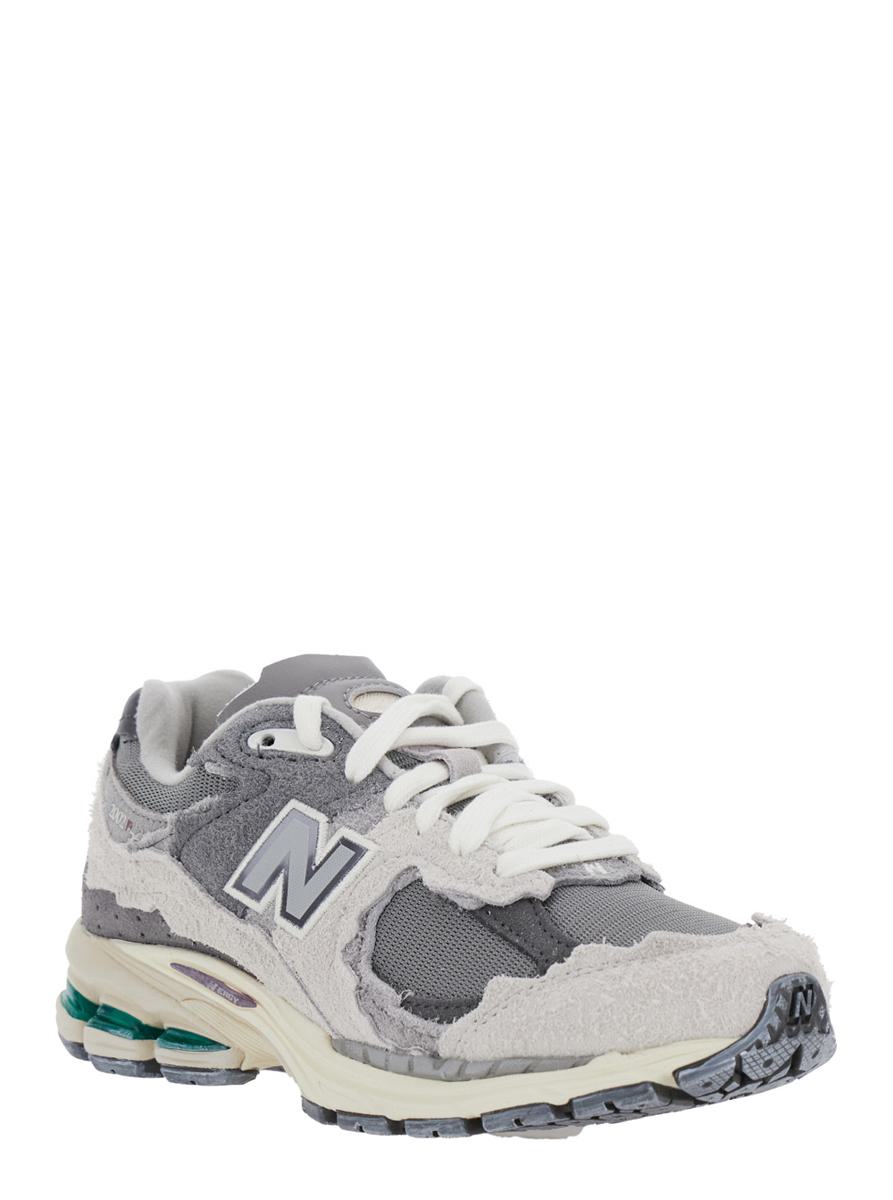 '2002R' Grå Låga Sneakers Med Logotypmärke I Mocka Unisex