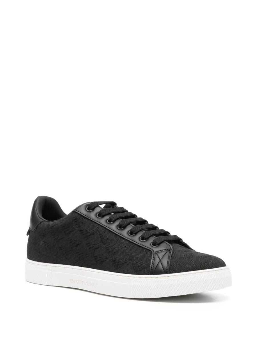 Emporio Armani exklusiva sneakers med logotyp