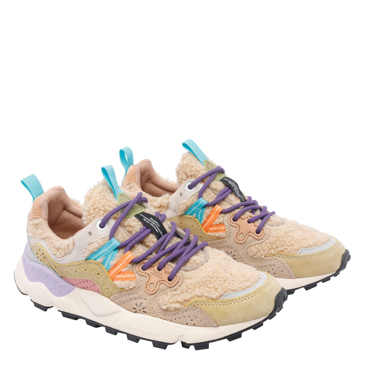 Blommiga bergssneakers