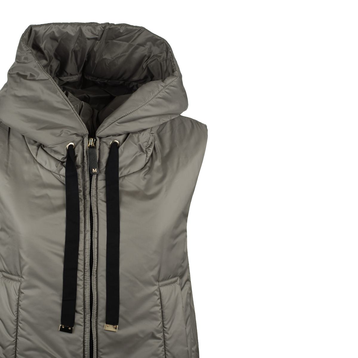 Max Mara Antracitgrå Vadderad Väst Med Huva Tillverkad Av Droppsäker Canvas