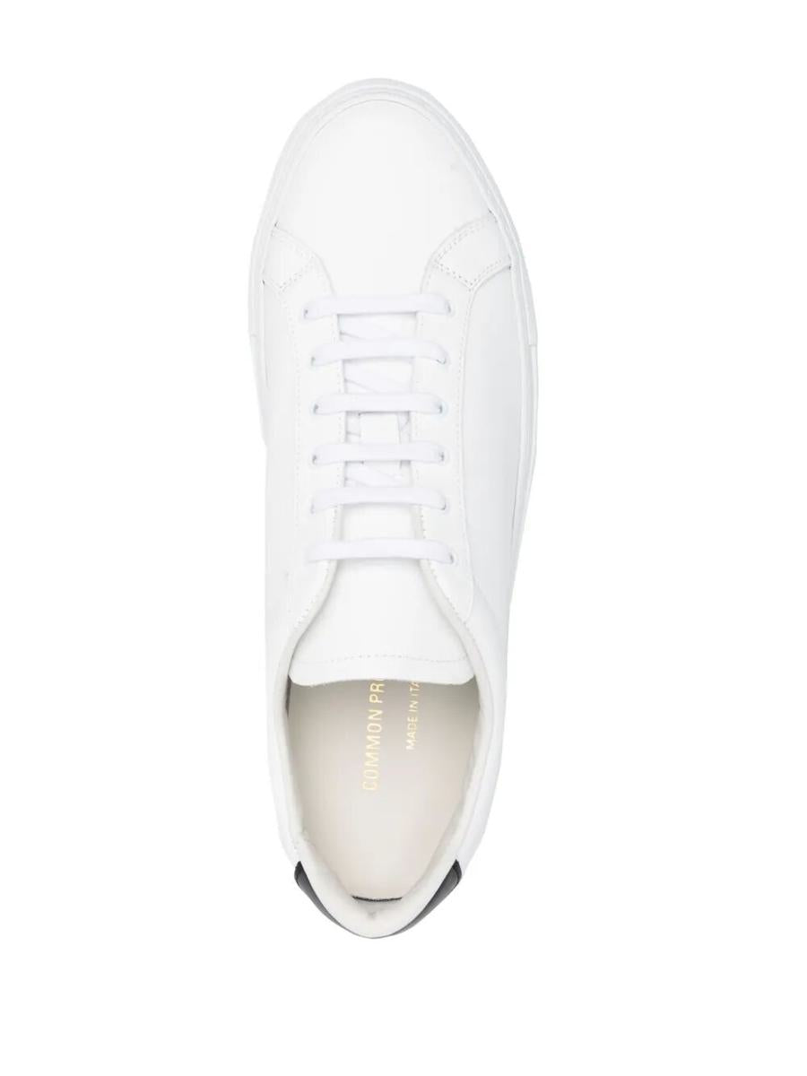 Vanliga projekt "Retro Classic" Sneakers Skor
