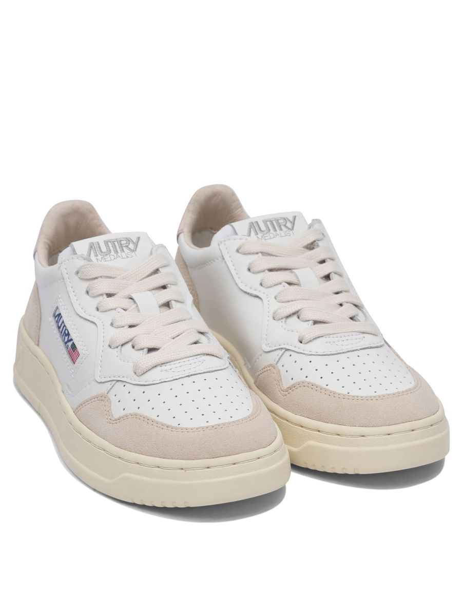 Autry "Medalist Low" Sneakers