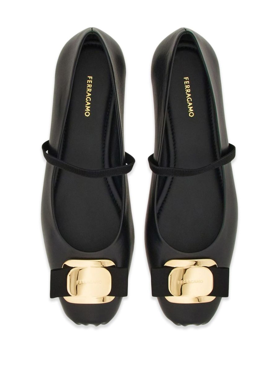 Salvatore Ferragamo platta skor