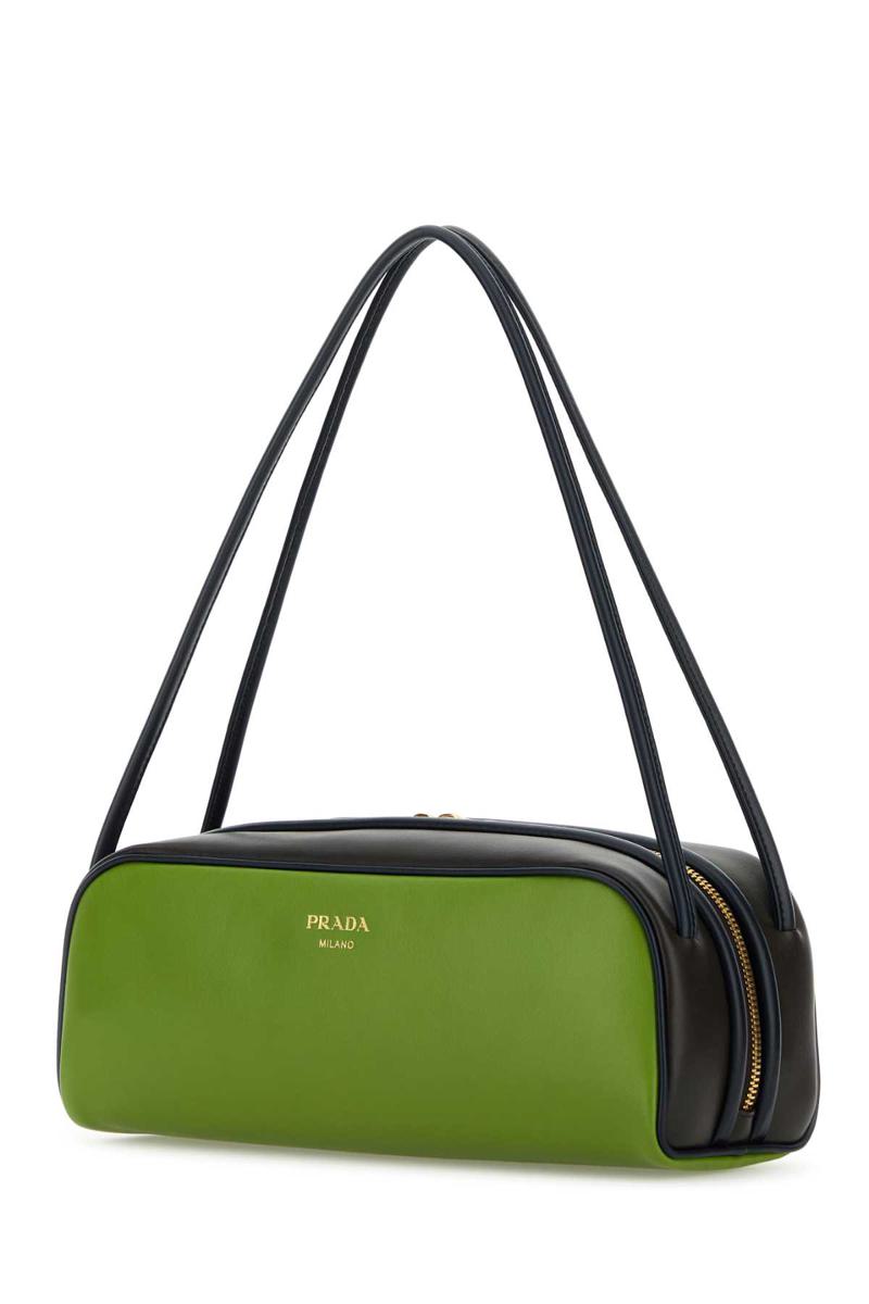 Prada handväskor.