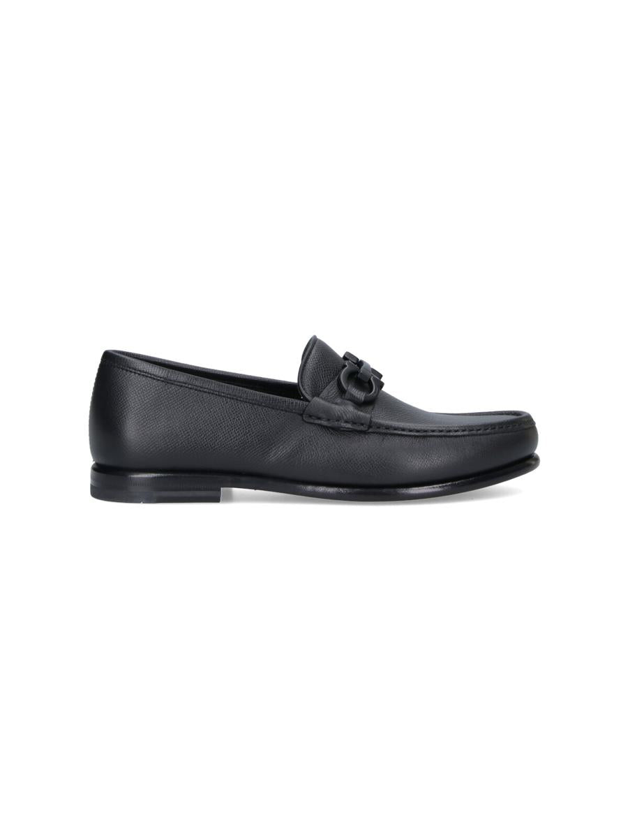 Salvatore Ferragamo platta skor