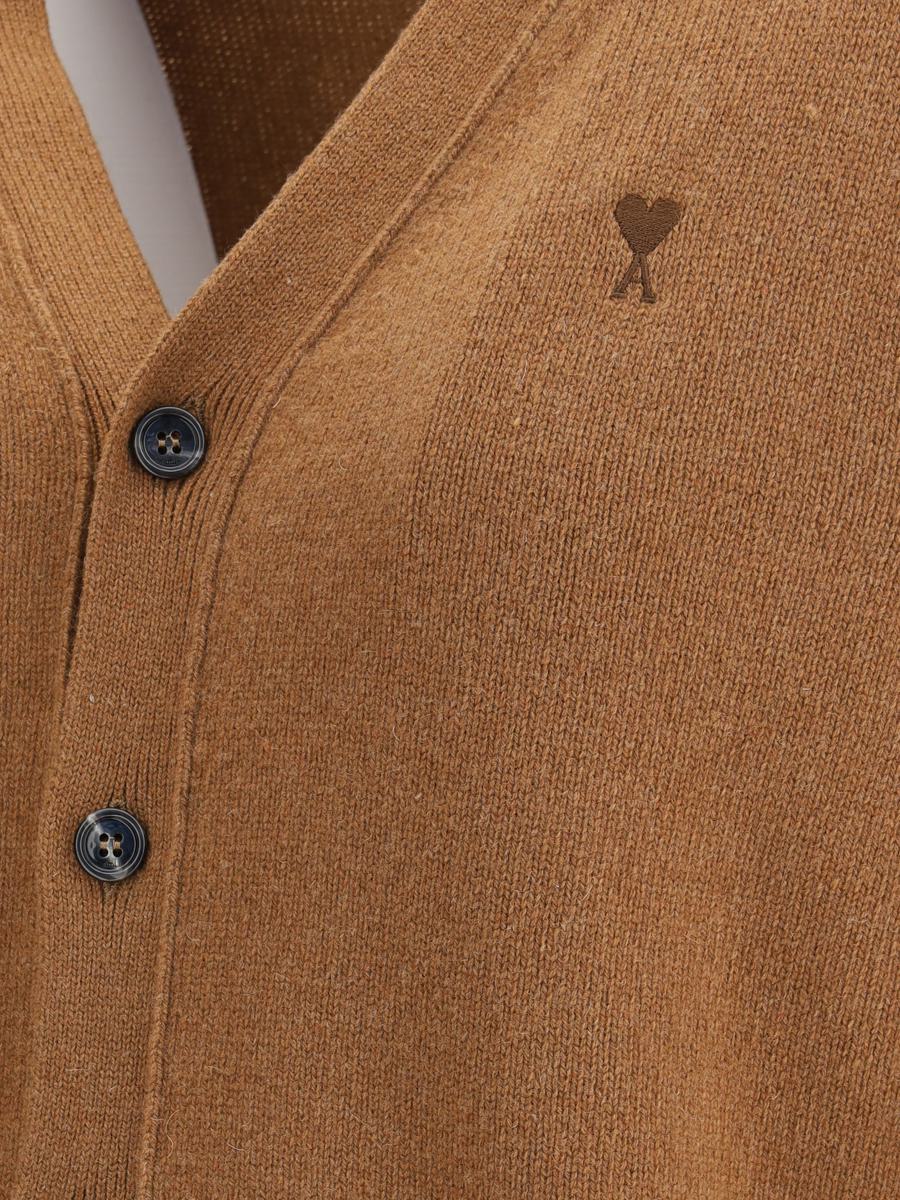 AMI Paris Stickade kläder