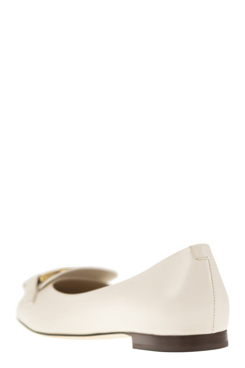 Tod's läderballerina med accessoar