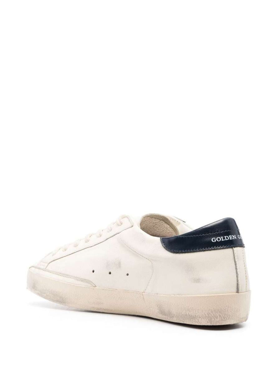 'Super-Star' Vita Låga Sneakers Med Präglad Logotyp Och Kontrastfärgad Hälflik I Läder Herr