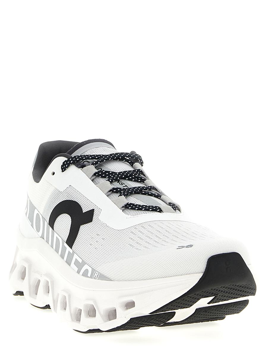 Om att springa med 'Cloudmonster'-sneakers
