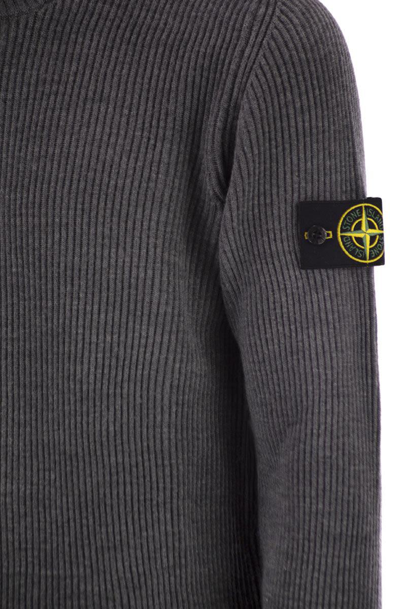 Stone Island rundhalsad tröja med ribbade kanter