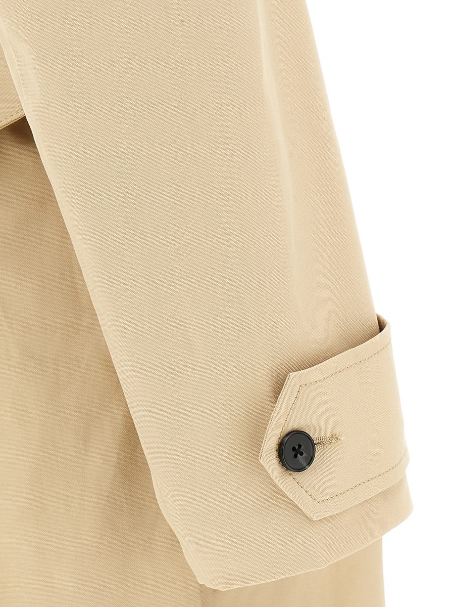 Klassisk trenchcoat från Hela Studios