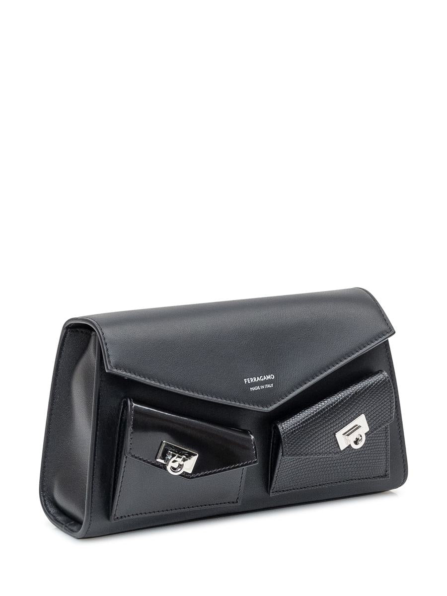 Salvatore Ferragamo svart Ferragamo läderväska med fickor