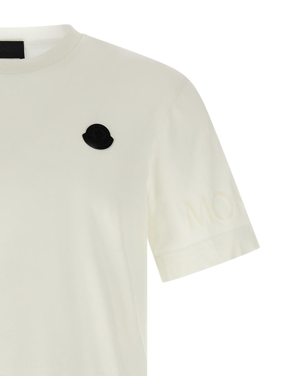 Moncler-t-shirt med logotyp