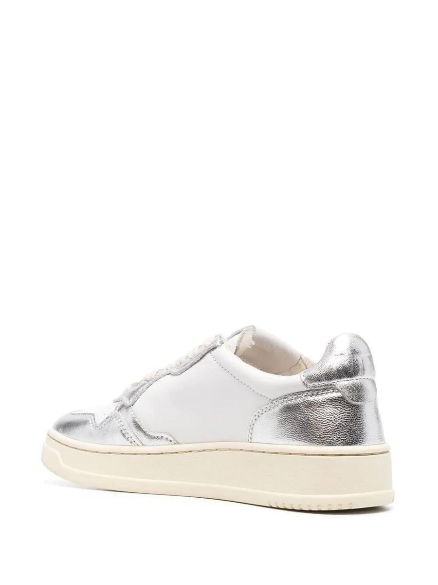 Autry "Medalist Low" Spegelfärgade Lädersneakers Skor