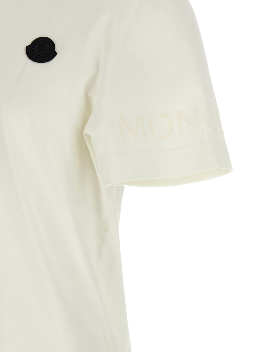 Moncler-t-shirt med logotyp