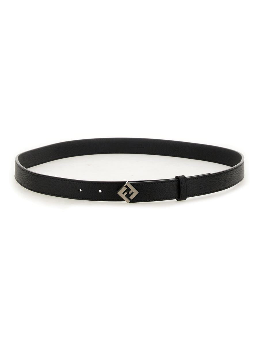 Fendi-bälte med logotyp
