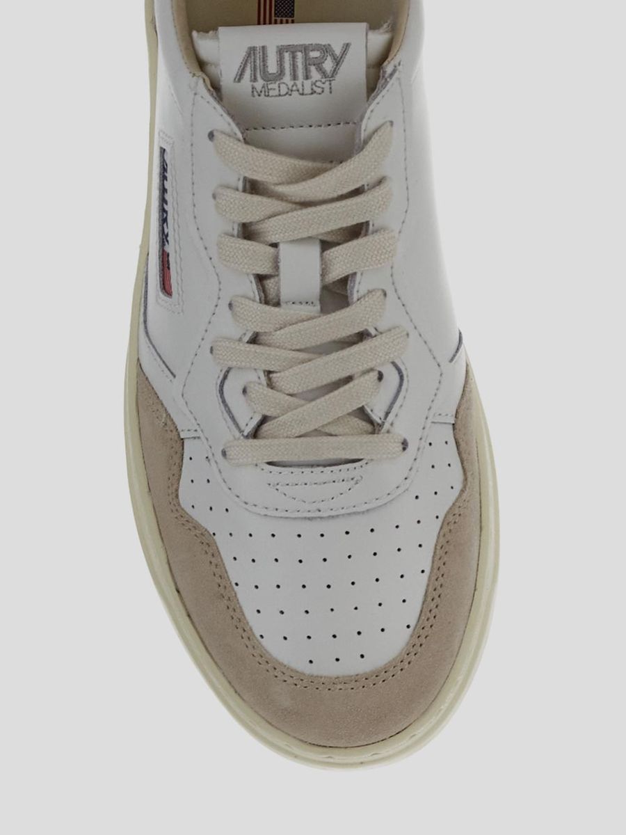 Autry "Medalist Low" Sneakers