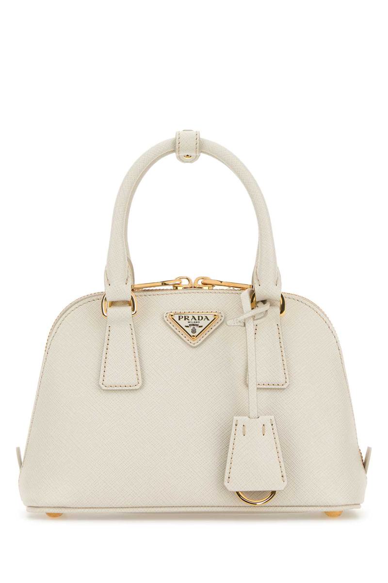 Prada handväskor.