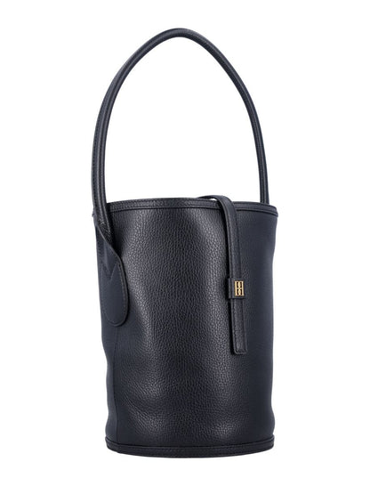 By Malene Birger Marylle Liten Kornig Läder Bucket Bag