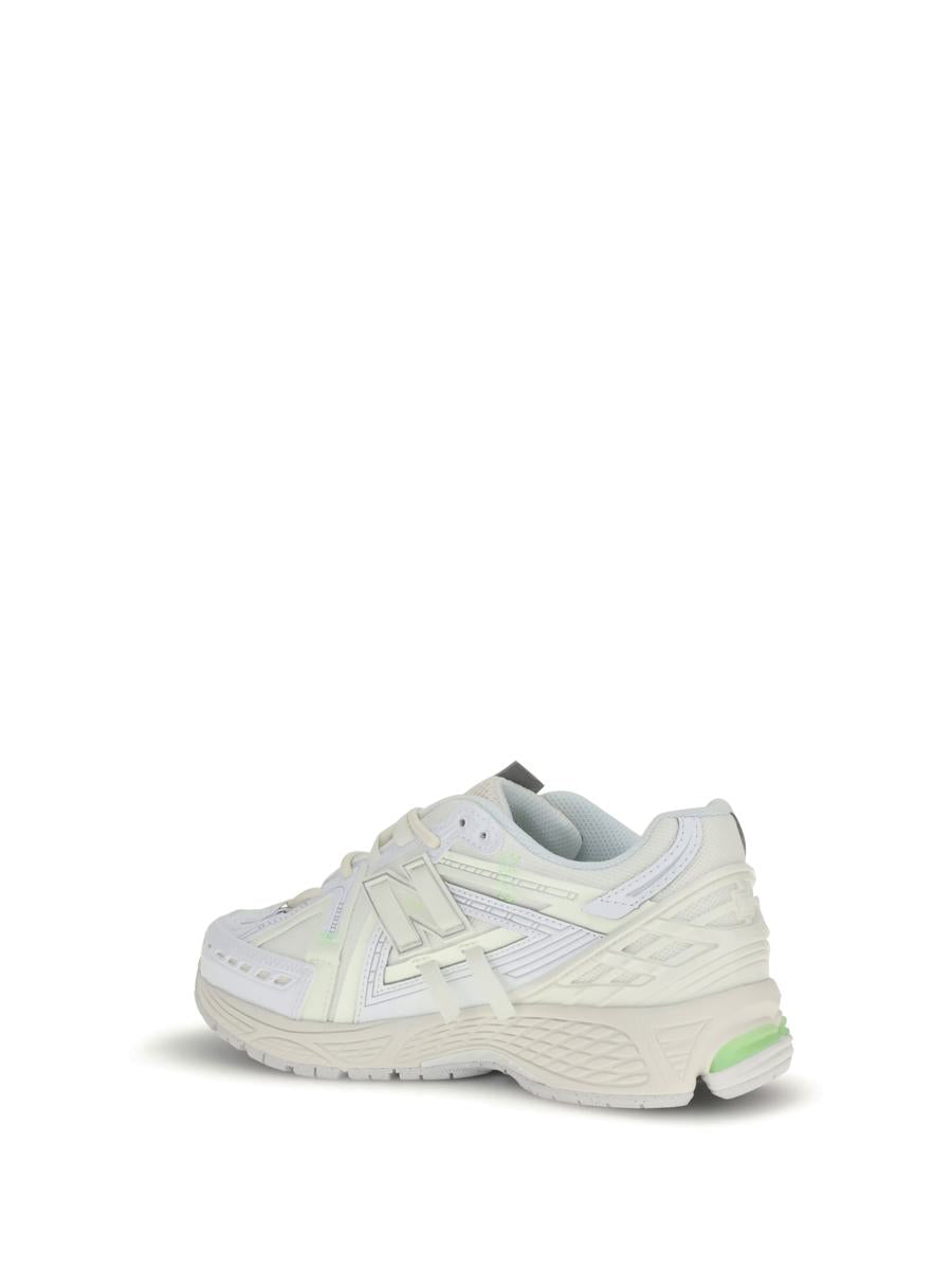 Nya balanssneakers