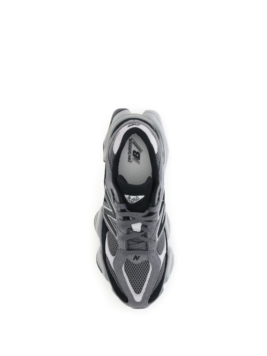 Nya balanssneakers