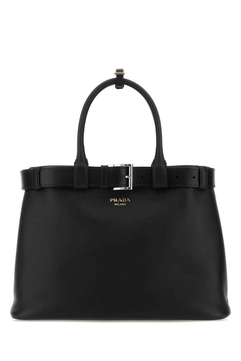 Prada handväskor.