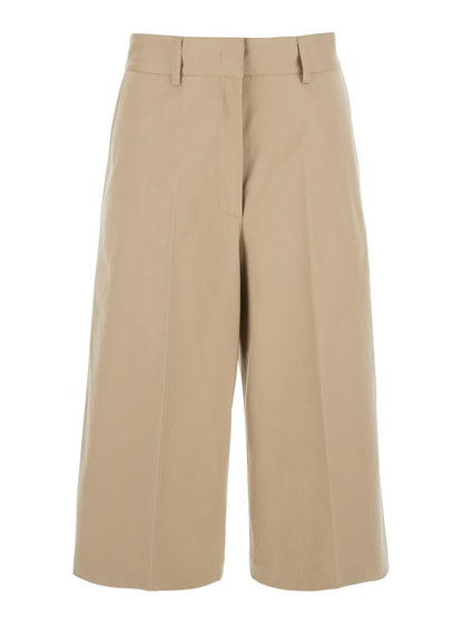 Beige vida bermudashorts med bälteshällor och bakfickor i bomull för kvinnor