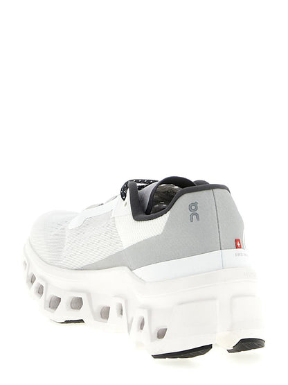 Om att springa med 'Cloudmonster'-sneakers