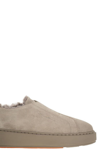 Santoni Slip-On Sneakers i mocka med päls