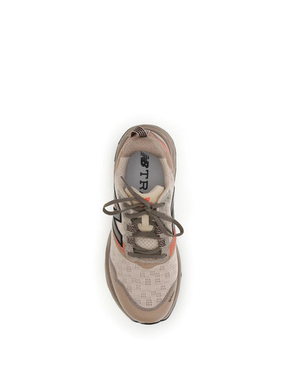Nya balanssneakers