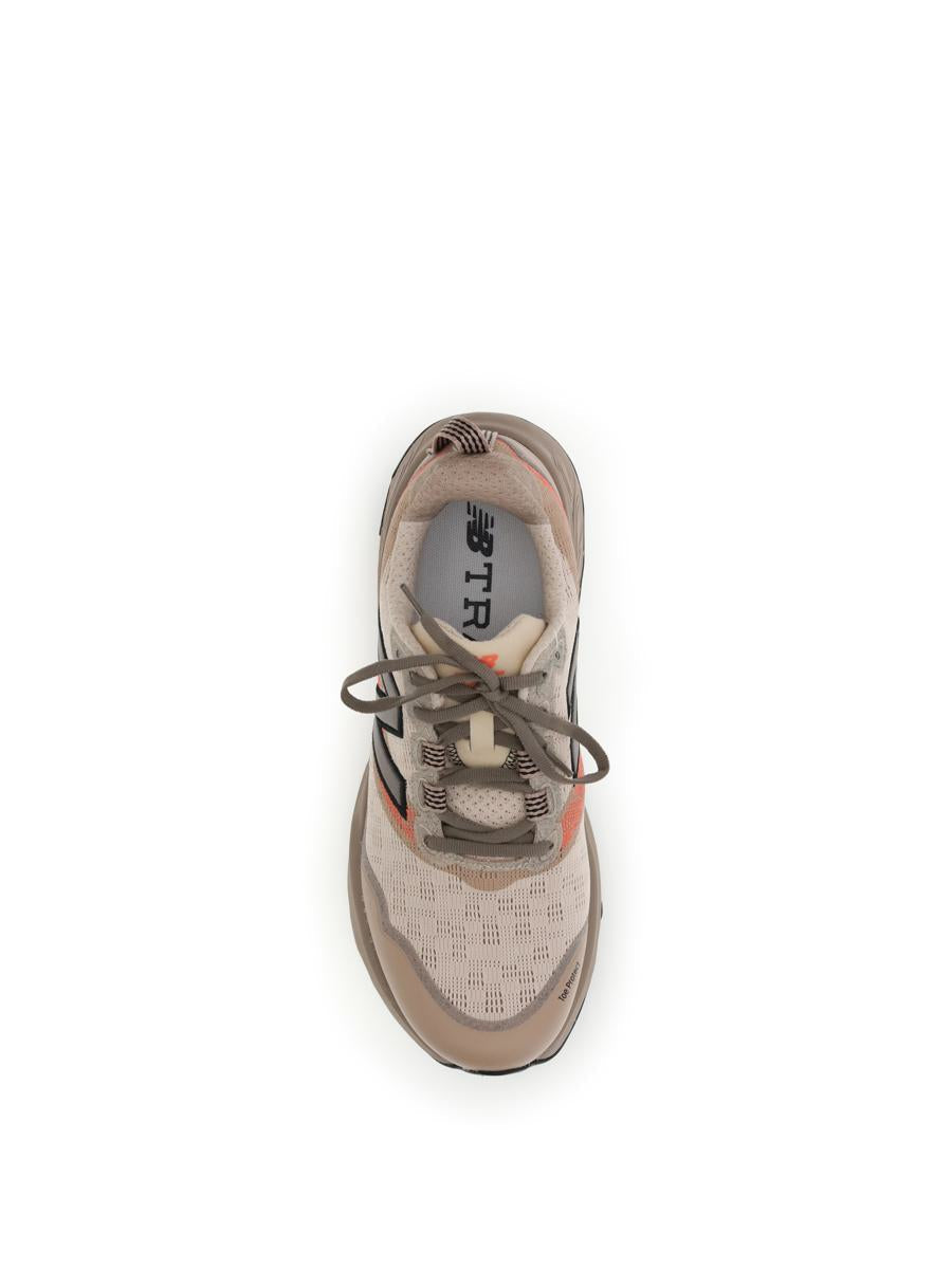 Nya balanssneakers