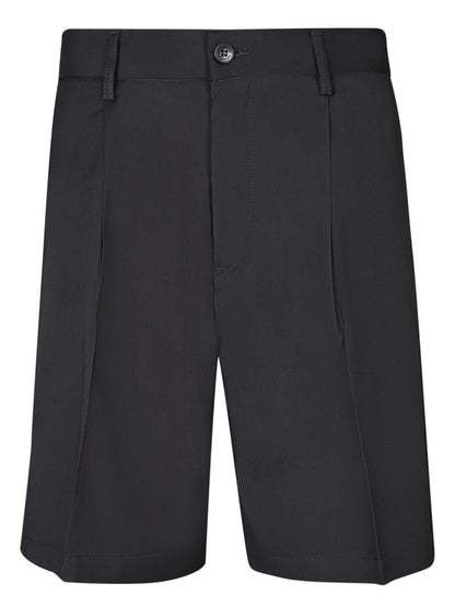 Kostym i shorts