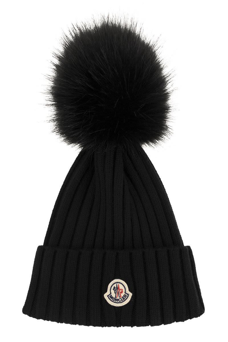 Moncler ullmössa med syntetisk pompom