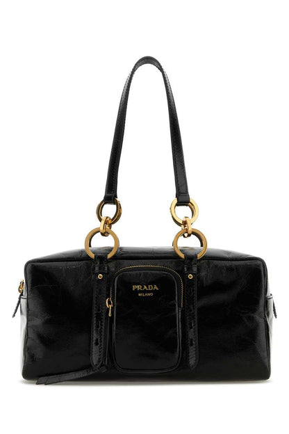 Prada handväskor.