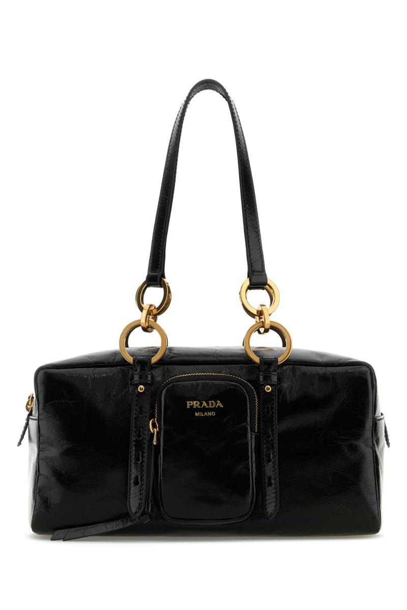 Prada handväskor.